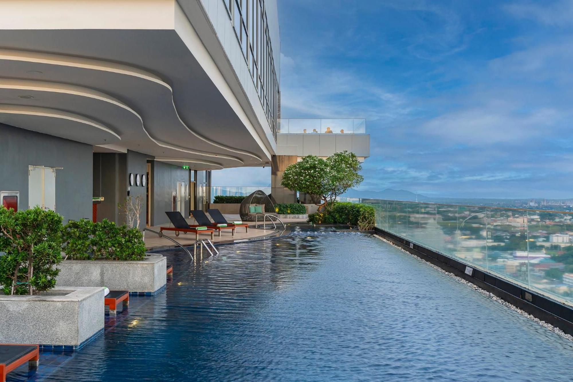 Holiday Inn & Suites Rayong City Centre By Ihg Exteriér fotografie