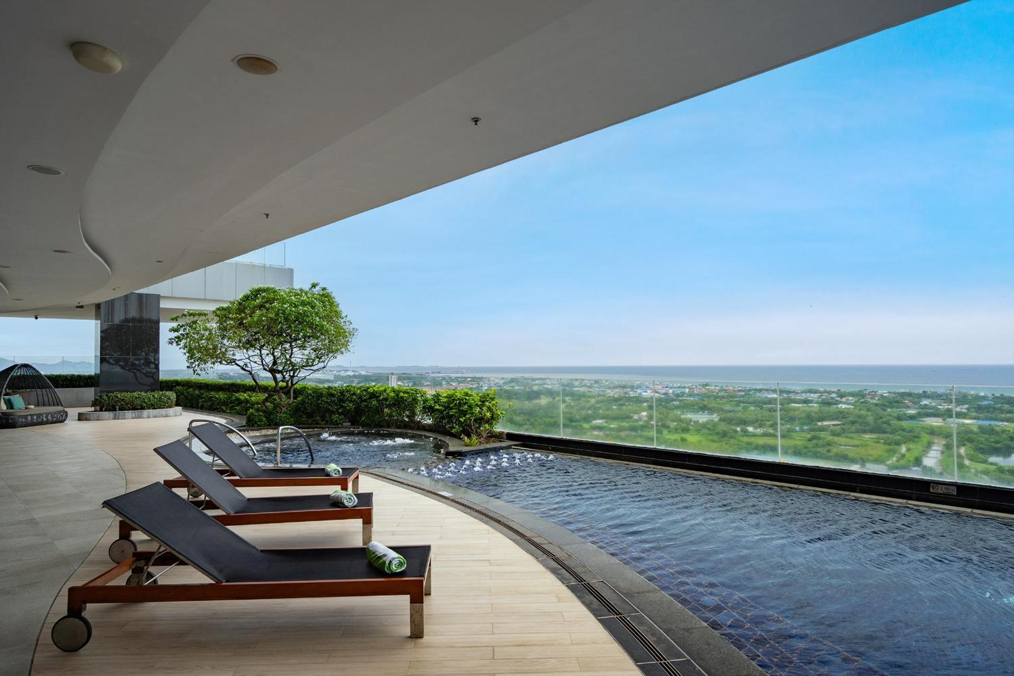 Holiday Inn & Suites Rayong City Centre By Ihg Exteriér fotografie